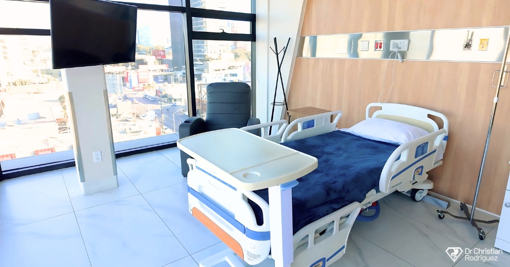 Patient Room at Hospital Azar-Dr. Christian Rodriguez Lopez