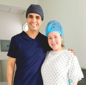 Dr.-Christian-Rodriguez-Lopez-selfie-with-a-patient-after-surgery